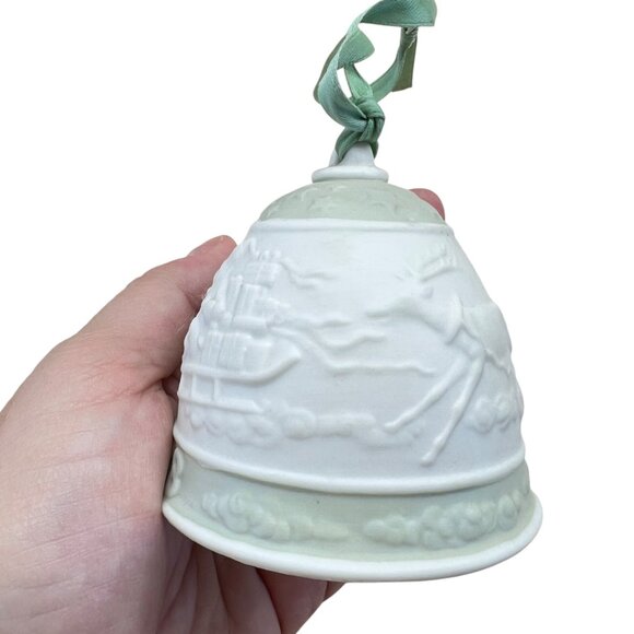 Lladró 1988 Porcelain Christmas Bell Ornament Reindeer Santa In Sleigh Design - Picture 2 of 9